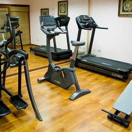Atyrau Dastan Hotel Екстер'єр фото