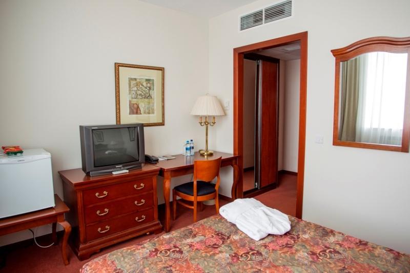 Atyrau Dastan Hotel Екстер'єр фото