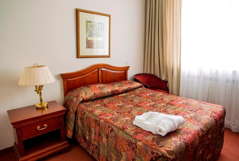 Atyrau Dastan Hotel Екстер'єр фото