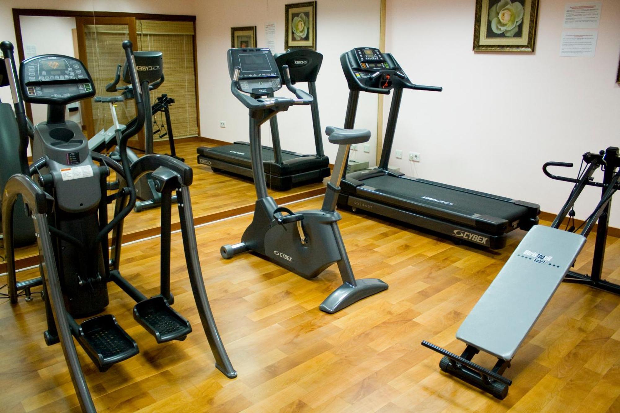 Atyrau Dastan Hotel Екстер'єр фото