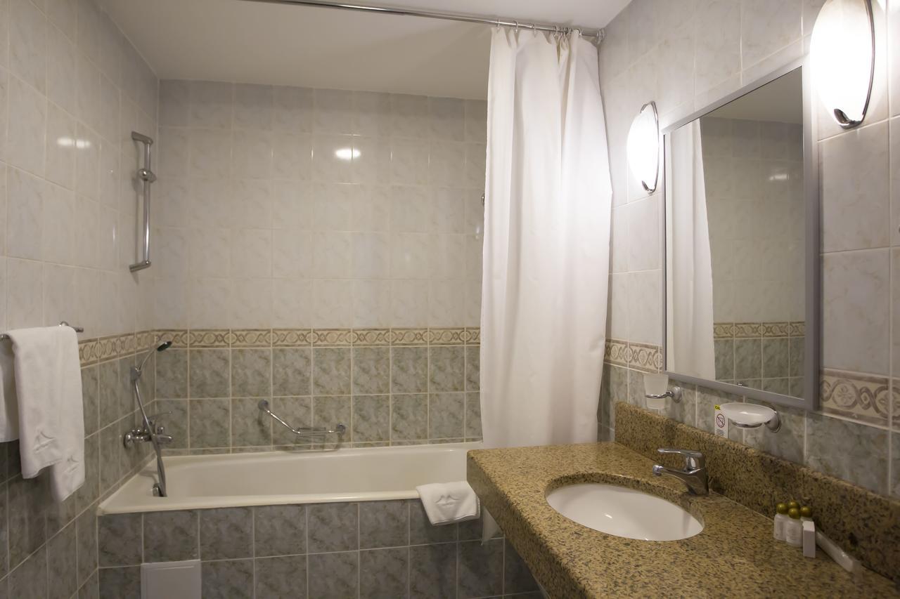 Atyrau Dastan Hotel Екстер'єр фото