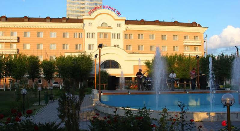 Atyrau Dastan Hotel Екстер'єр фото